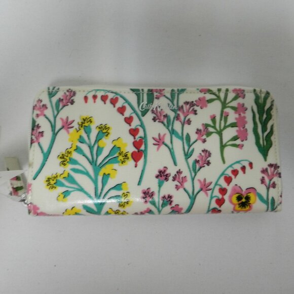 Cath Kidston Continental Pansies coated canvas clutch zip around Wallet NEW NWT - Picture 1 of 11